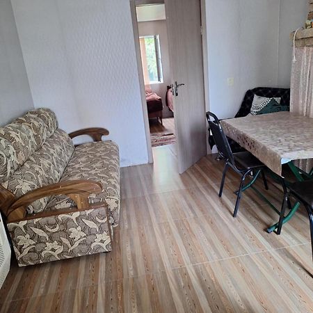 Lux-2-Or-1- Persons Irodion Evdoshvili Street #15 Kutaisi Exterior foto