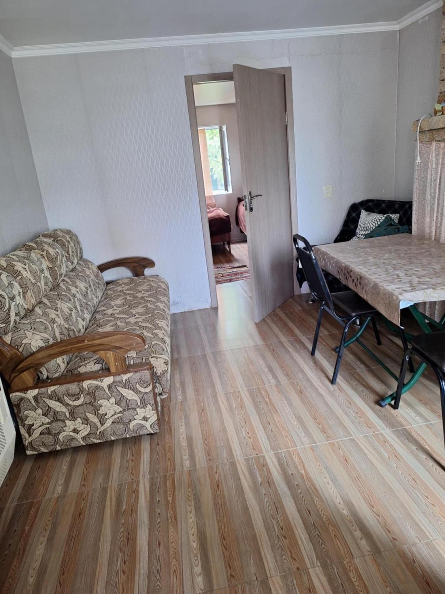 Lux-2-Or-1- Persons Irodion Evdoshvili Street #15 Kutaisi Exterior foto